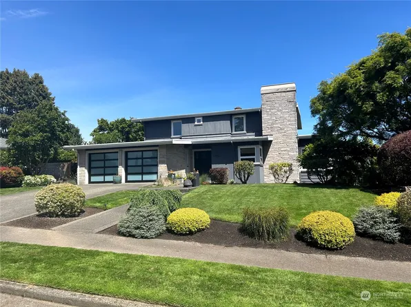 5704 61st Avenue NE, Seattle, WA 98105