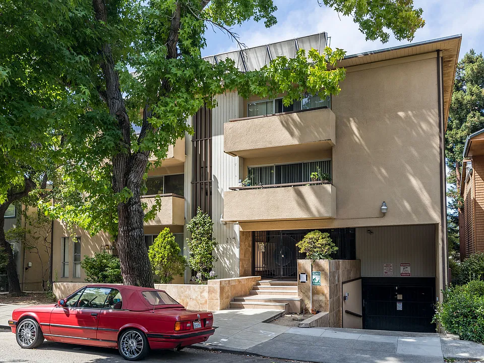 115 Moss Ave