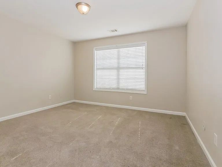 440 The Gables Dr — Photo 15
