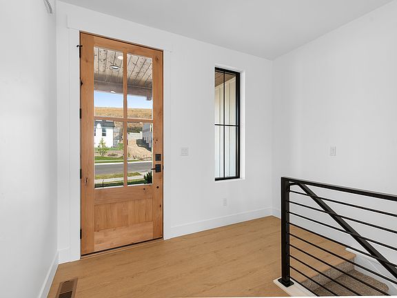 5th image of 7817 Parker Lee Ct