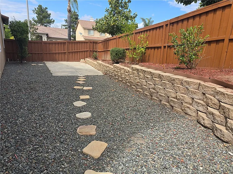 31361 Congressional Dr — Photo 30