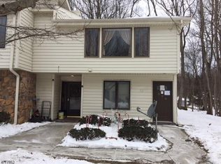 370 Mohegan Cir #370, Lafayette, NJ 07848