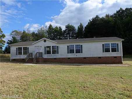 1st image of 102 Laurel Meadows Ct