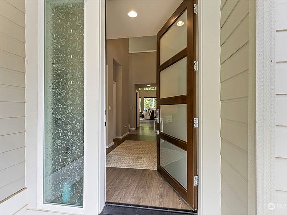 3rd image of 11858 Arrowhead Drive