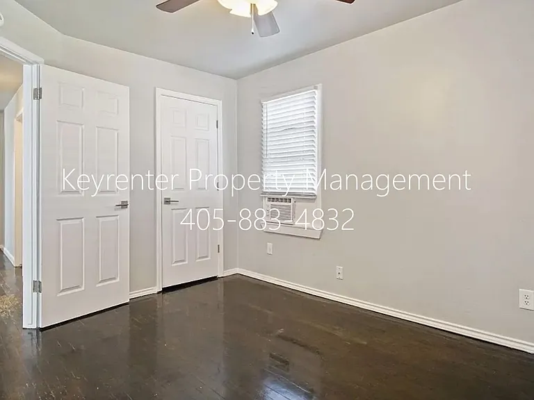 3937 SW 27th Pl — Photo 16