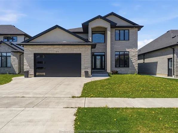 875 Magnolia Ln, Sarnia, ON N7S 0G3