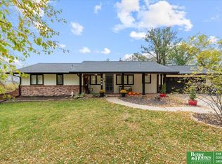 444 Skyline Dr, Elkhorn, NE 68022