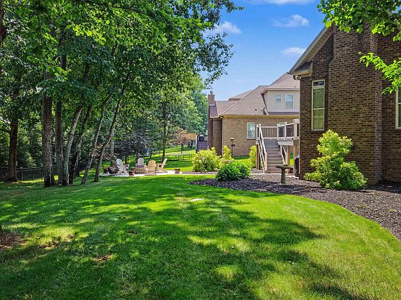 4th image of 10 Bluff View Dr SE