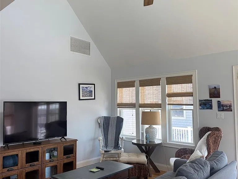 84 Maryland Ave — Photo 4