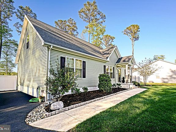 4th image of 34 Blackwood Dr