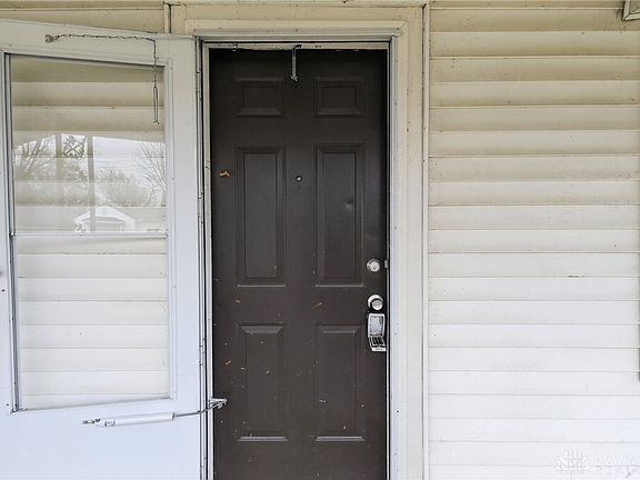 5th image of 122 Wilson Ave