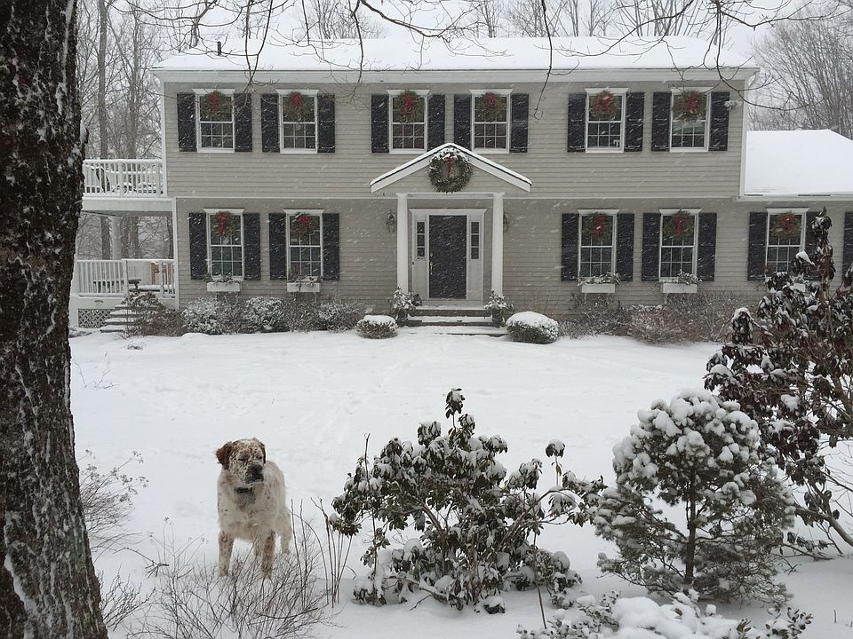 1st image of 2 Lost Pond Ln