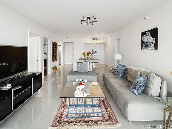 3rd image of 20515 E Country Club Dr APT 544