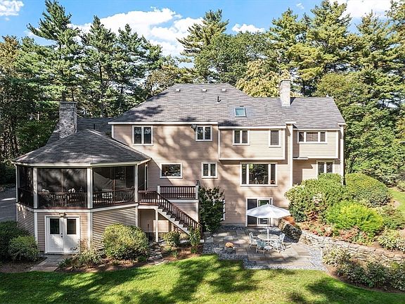 3rd image of 132 Williams Rd