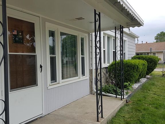 3rd image of 28650 Essex St
