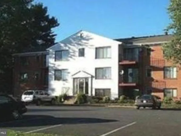 125 Driveway Clubhouse L, Leesburg, VA 20175