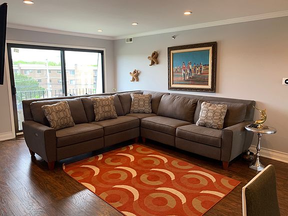 4th image of 4178 Cove Ln APT C