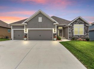 10911 N Crystal Ave, Kansas City, MO 64156