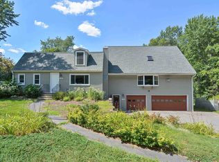 173 S Main St, Newton, NH 03858