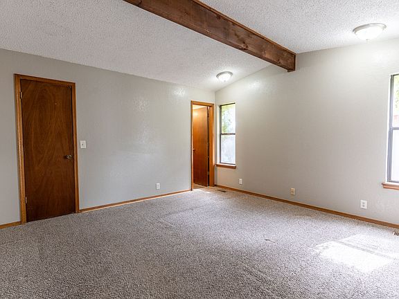 5th image of 10321 Birkenhead Rd