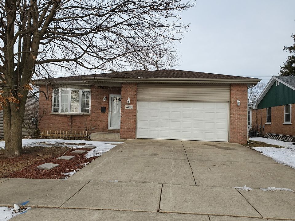 2nd image of 7406 W 115th St