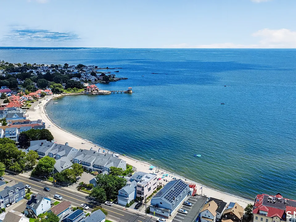 22 Seabreeze Ave #C