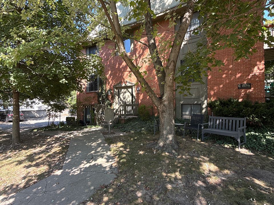 1st image of 713 N Holbrook St