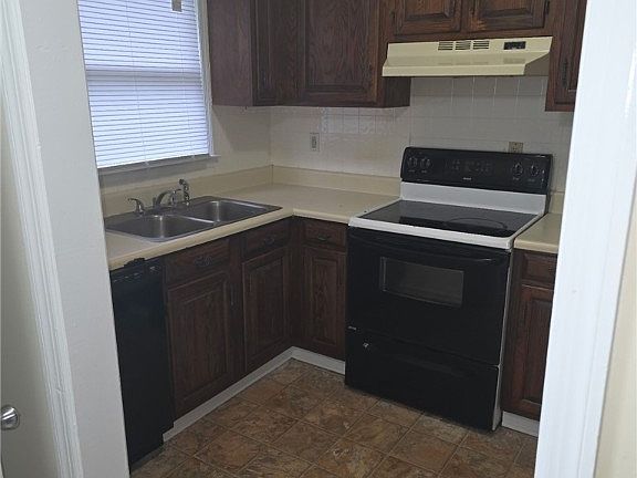 4th image of 1108 Tiger Blvd