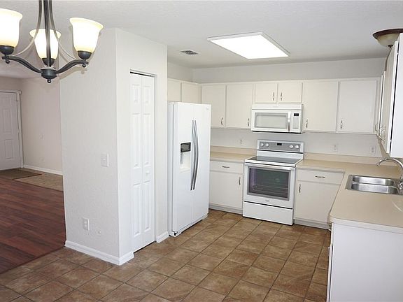 4th image of 6655 NW 15TH AVENUE