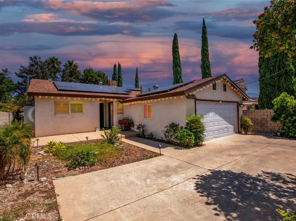 10829 Penrose St, Sun Valley, CA 91352