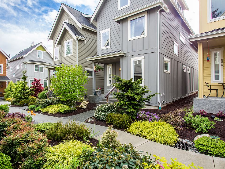 High quality, LEED-Platinum Certified Home in the lovely community.