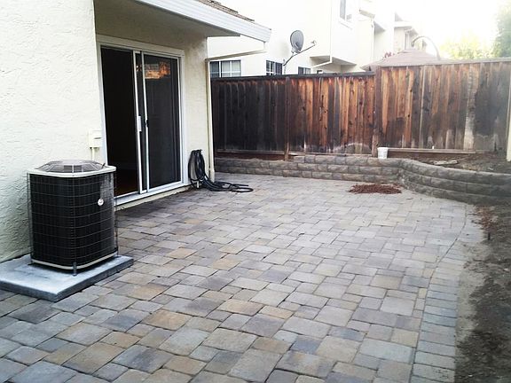 Back patio, yard area