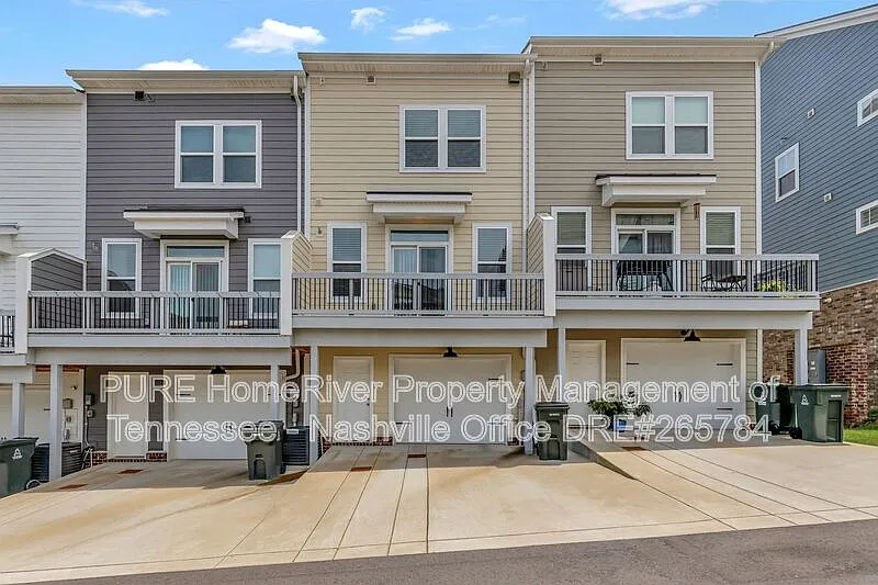 2 bed, 2.5 bath, 1663 sqft, $2,195 — Photo 2