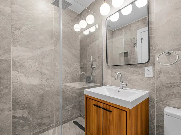 190 Sixth Avenue image 2 of 13