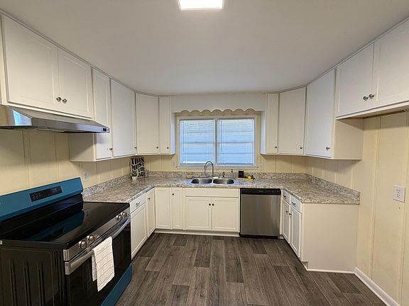 4th image of 3211 Meridian St NW