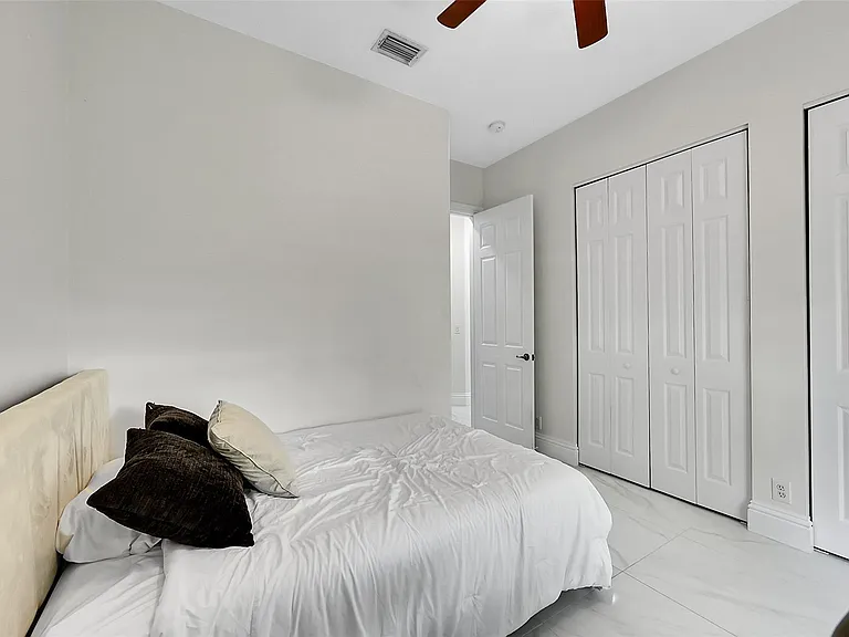 11163 NW 69th Pl — Photo 48