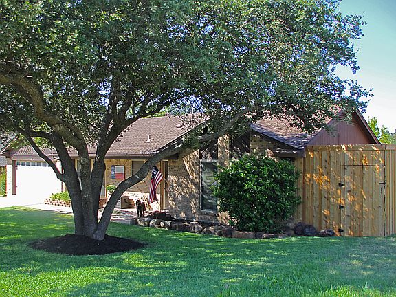 4th image of 8205 Spruce Ct