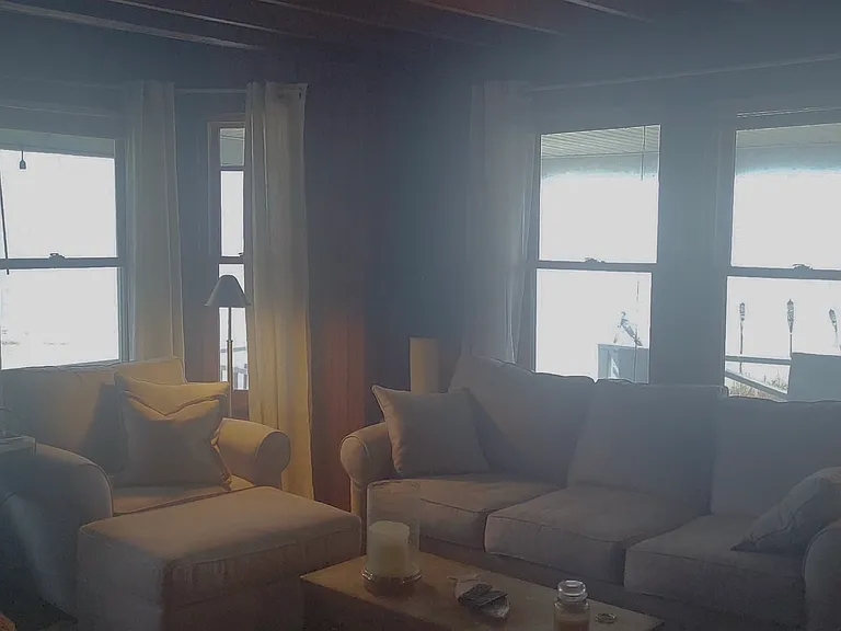 655 Fairfield Beach Rd — Photo 10
