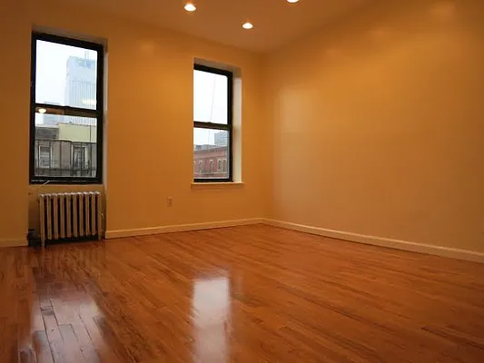 Rented by DAF Properties | media 13