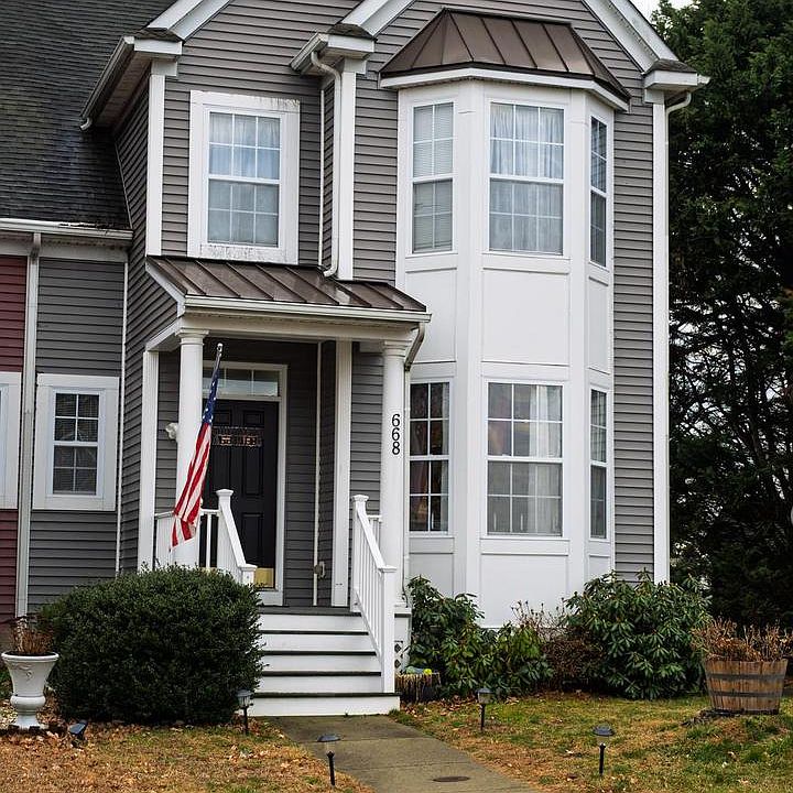 1st image of 668 Vista Ave