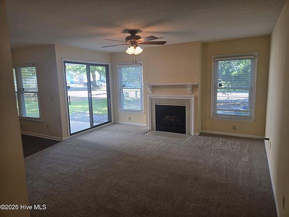 4th image of 109 W Victoria Court #A