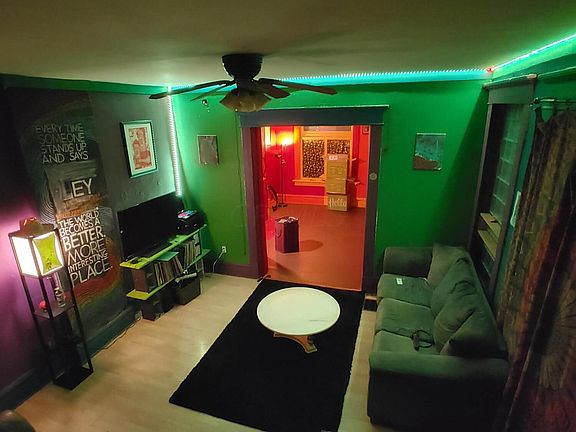 5th image of 822 Sullivant Ave #824