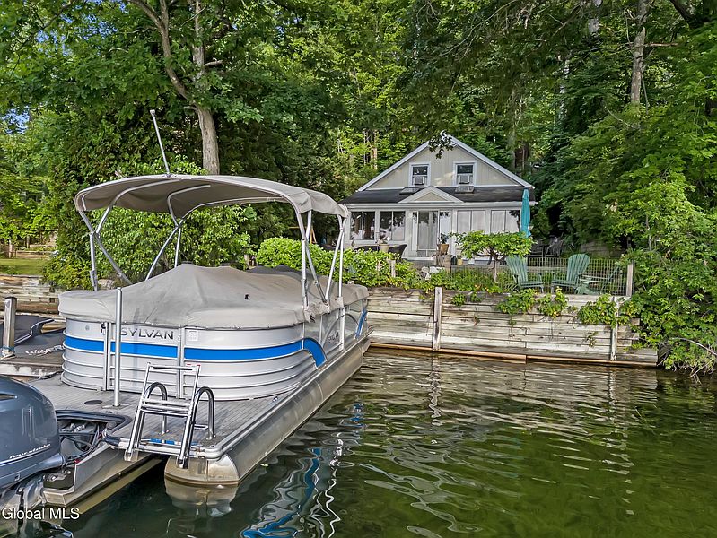 3rd image of 272 Glen Lake Road