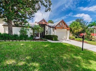 1622 Highland Club Ln, Palm Harbor, FL 34684
