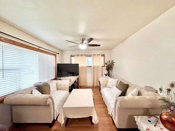 4th image of 3947 Johnson Ave