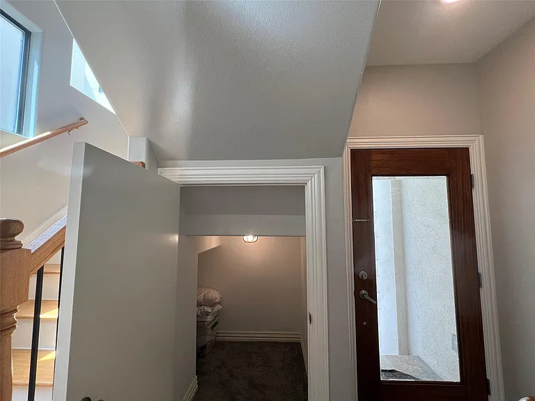 2314 Camden Dr — Photo 7