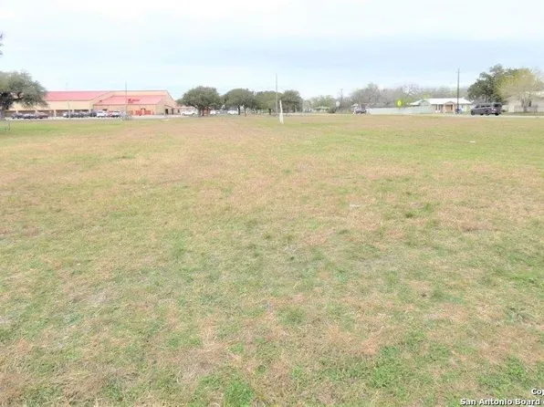 1204 W BOWIE & HEFFERMAN, Beeville 78102