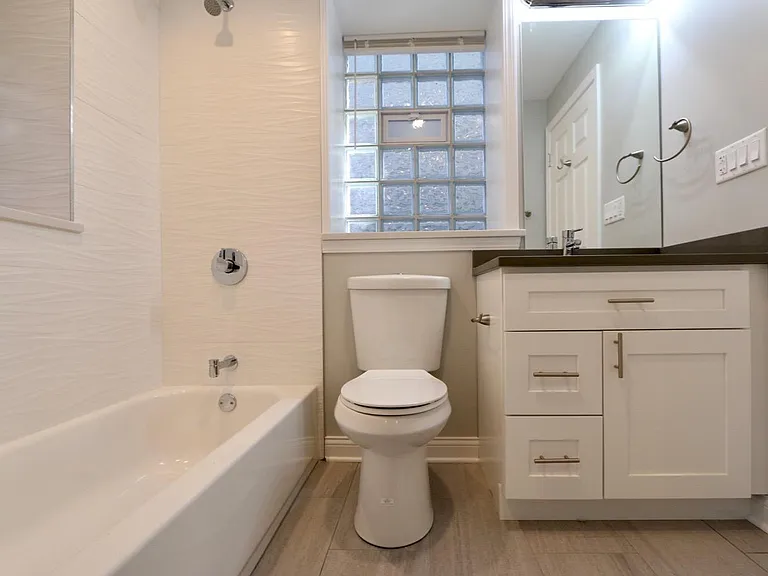 1822 S Desplaines St #1F — Photo 13