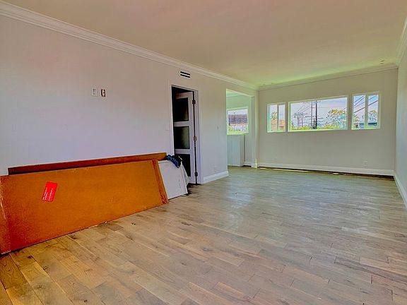 3rd image of 4539 S Centinela Ave #12411