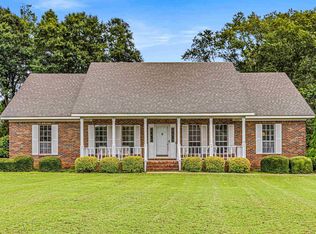 102 Round Forest Dr, Clanton, AL 35045